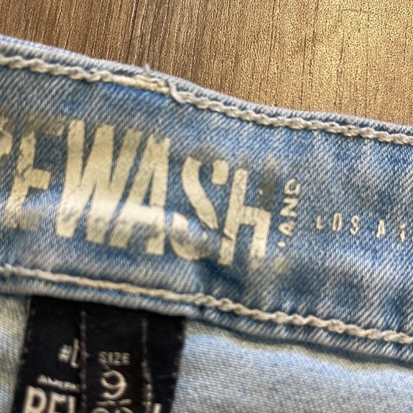 REWASH DISTRESSED HIGH RISE DENIM SHORTS (SIZE 9) - Picture 5 of 6